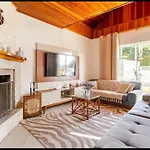 Casa Espacosa E Aconchegante Com Lareira Em Campos Do Jordao