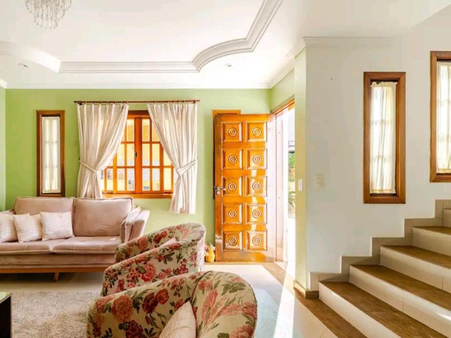Casa Espacosa E Aconchegante Com Lareira Em *