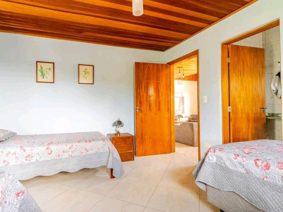 Casa de férias Casa Espacosa E Aconchegante Com Lareira Em *