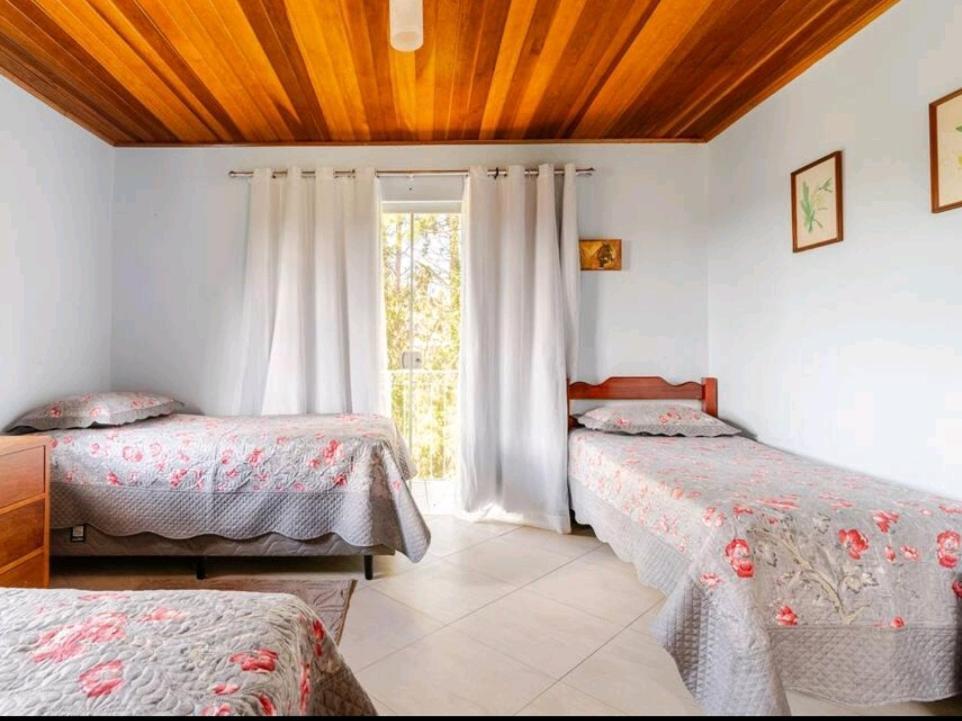 Casa de férias Casa Espacosa E Aconchegante Com Lareira Em Campos do Jordão