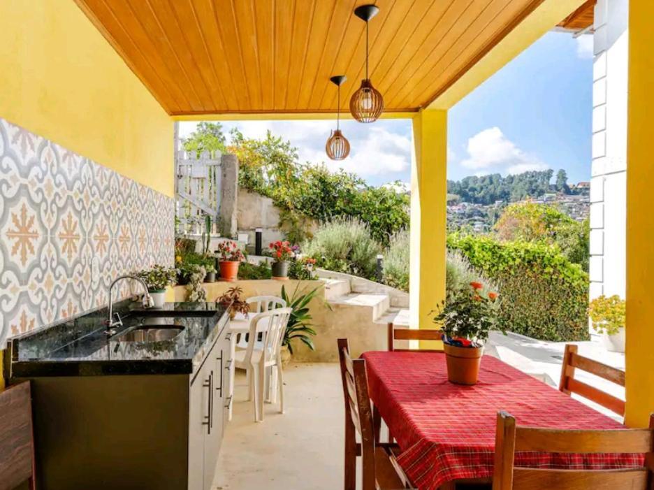 Casa Espacosa E Aconchegante Com Lareira Em *
